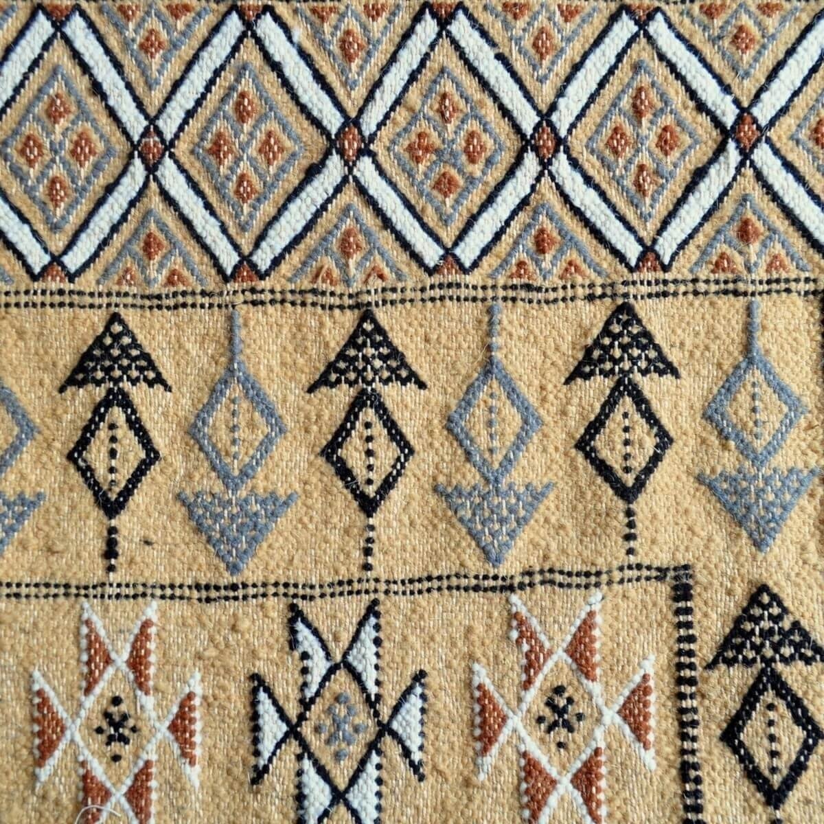 Berber carpet Large Rug Margoum Farhan 160x250 Beige (Handmade, Wool, Tunisia) Tunisian margoum rug from the city of Kairouan. R