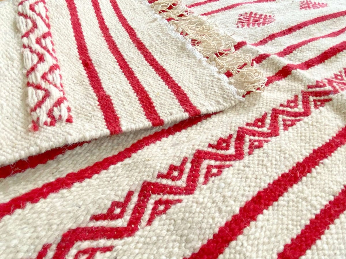 Tapete berbere Tapete Kilim Fartouna 110x198 Branco Vermelho (Tecidos à mão, Lã, Tunísia) Tapete tunisiano kilim, estilo marroqu