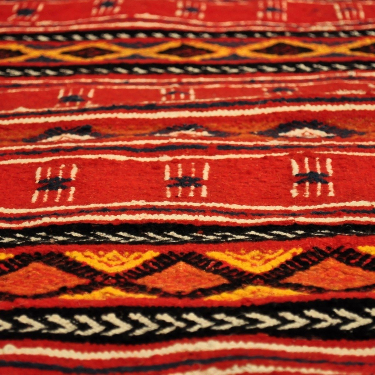 Tapis berbère Tapis Kilim long Babmnara 60x200 Rouge (Tissé main, Laine, Tunisie) Tapis kilim tunisien style tapis marocain. Tap