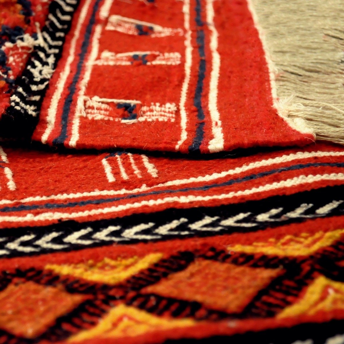 Tapis berbère Tapis Kilim long Babmnara 60x200 Rouge (Tissé main, Laine, Tunisie) Tapis kilim tunisien style tapis marocain. Tap