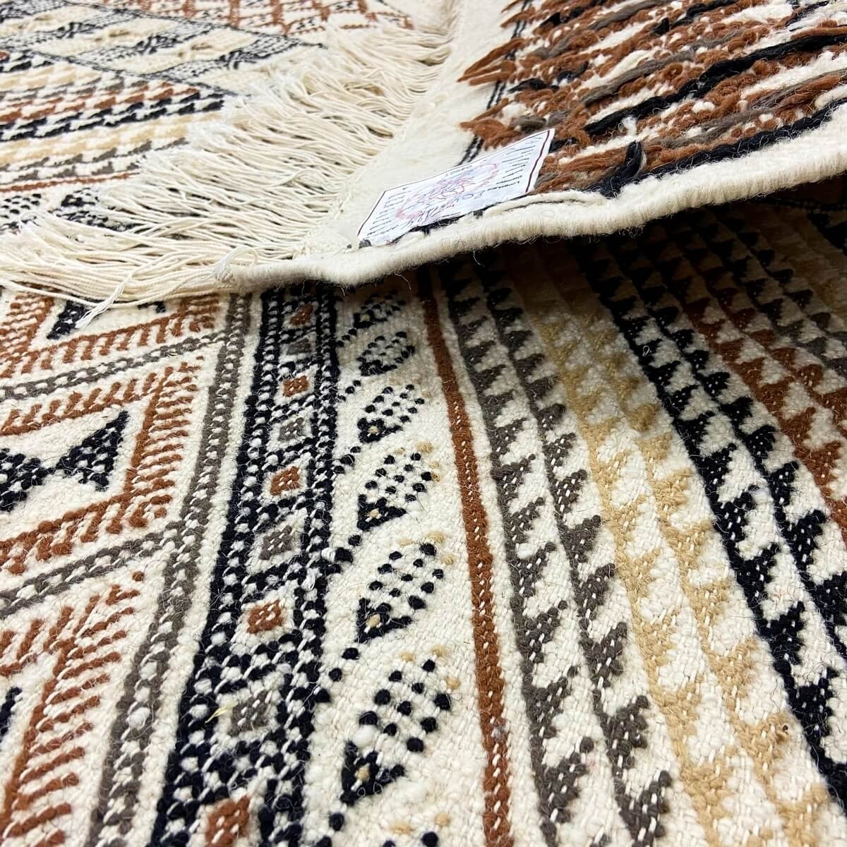 Berber carpet Rug Margoum Homssi 124x204 White/Brown (Handmade, Wool, Tunisia) Tunisian margoum rug from the city of Kairouan. R