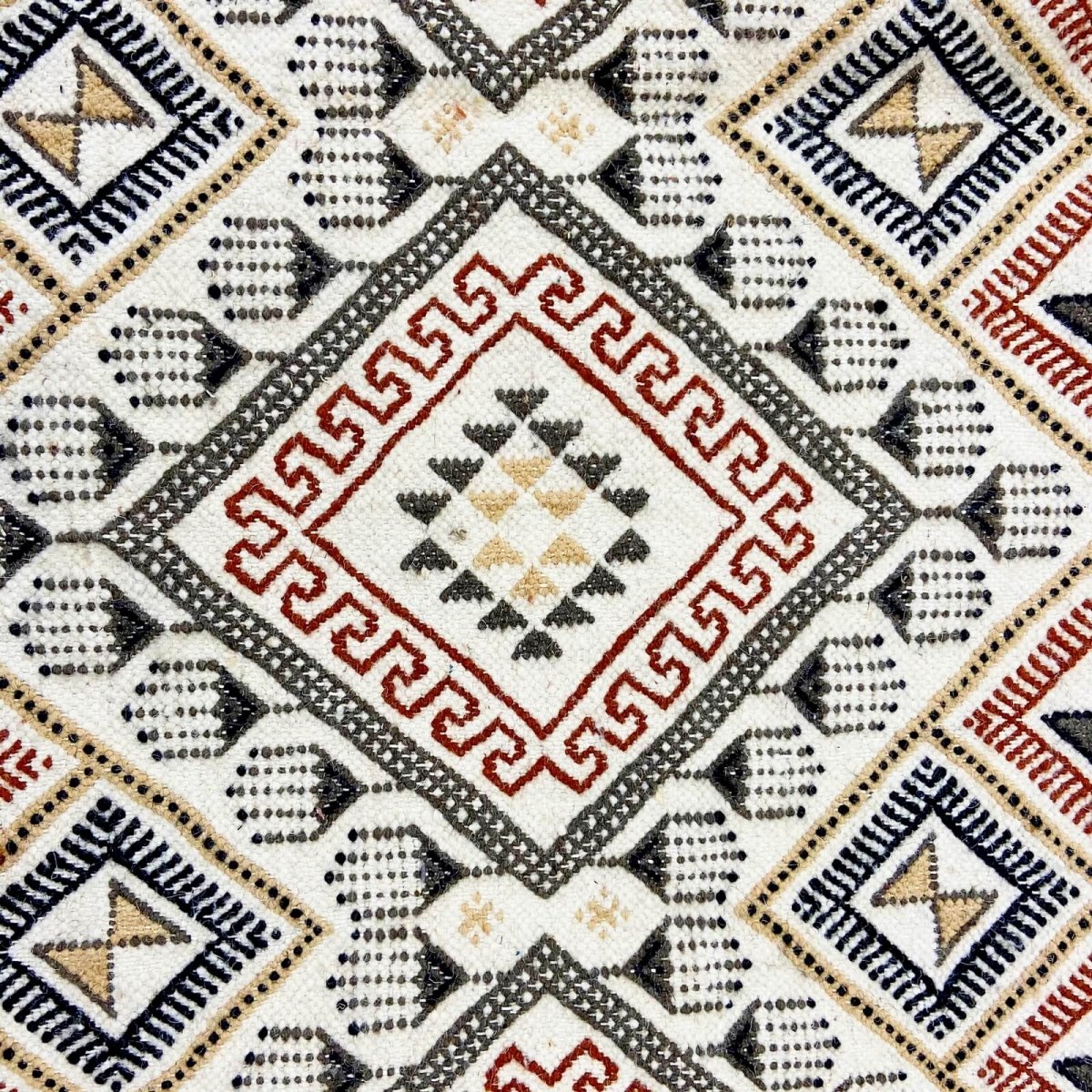 Berber tapijt Vloerkleed Margoum Krish 170x240 cm Wit/Beige (Handgeweven, Wol, Tunesië) Tunesisch Margoum Vloerkleed uit de stad