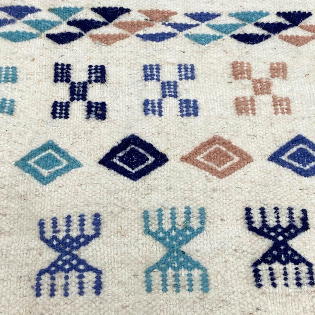 Tapis berbère Tapis Kilim 135x205 cm Blanc Bleu Marron | Tissé main, Laine, Tunisie Tapis kilim tunisien style tapis marocain. T