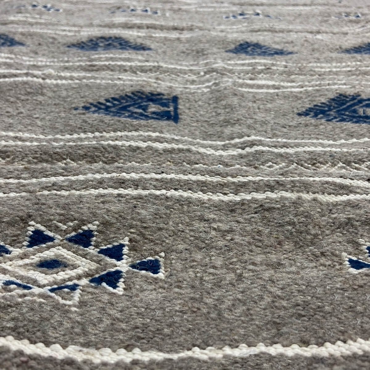 Berber carpet Rug Kilim long Ernoud 73x227 Gris (Handmade, Wool, Tunisia) Tunisian Rug Kilim style Moroccan rug. Rectangular car