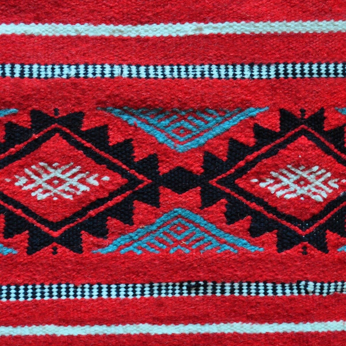 Tapis berbère Tapis Kilim Soumoud 137x240 Rouge/Jaune/bleu (Tissé main, Laine) Tapis kilim tunisien style tapis marocain. Tapis 